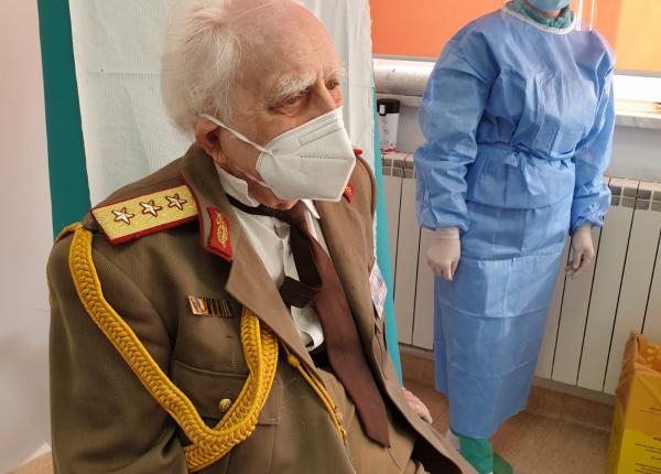 presedintele de onoare al veteranilor de razboi vaccinat la 100 de ani impotriva covid declaratii imagine