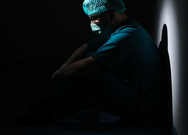 degetele covid un simptom ciudat care incepe sa fie tot mai semnalat in lume foto