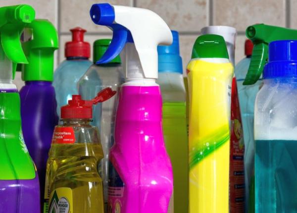 4 solutii de curatat facute in casa retete utile mai naturale si mai ecologice