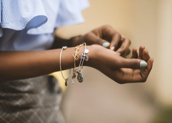 ce se intampla daca porti aur langa argint ghinion sau nu