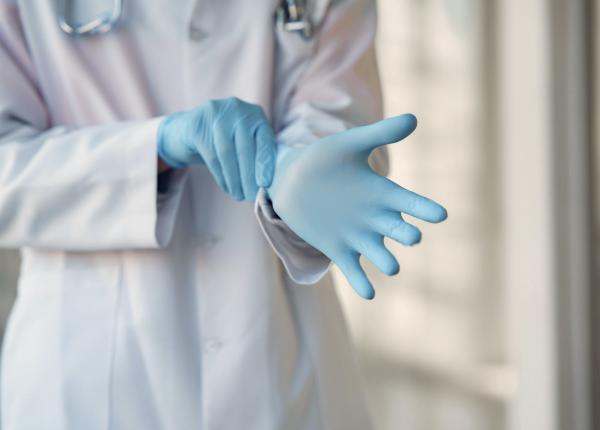 bancul zilei dupa multe tratamente impotriva cheliei un tip aude de un doctor formidabil