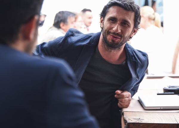 dragos bucur boala de care sufera de 19 ani diagnosticul l a facut sa ia decizii radicale