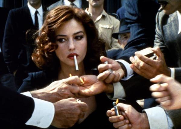 monica belucci trucul la care apeleaza ca sa para mereu supla