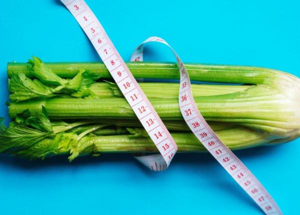 planta cu proprietati antiinflamatorii si antivirale nelipsita din ciorbele romanesti