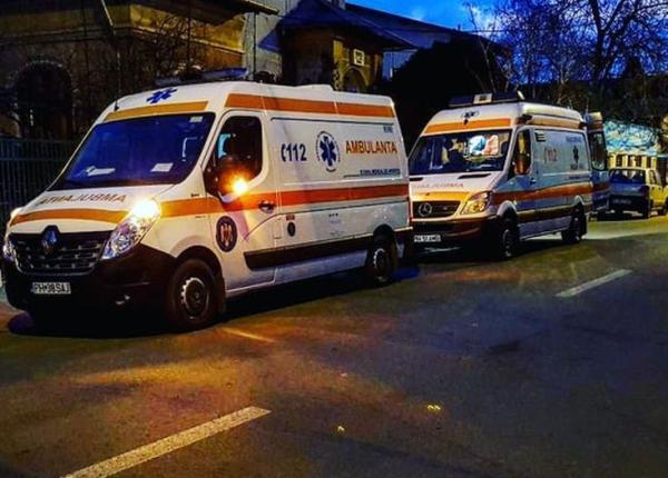 ambulanta implicata intr un grav accident de circulatie pacienta cu covid 19 a decedat ambulanta implicata intr un grav accident de circulatie pacienta cu covid 19 a decedat