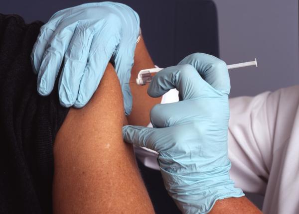 aproape 33 000 de doze de vaccin administrate in ultimele 24 de ore ce reactii adverse au fost