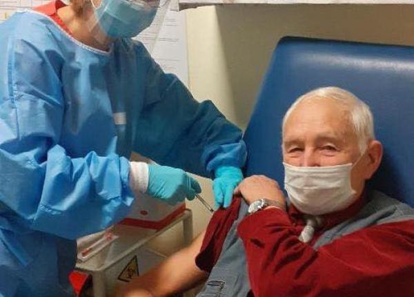 veteran vaccinat impotriva covid exemplu la 91 de ani