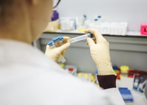 la spitalul clinic judetean de urgenta din sibiu se pot face teste pentru depistarea tulpinii britanice a sars cov 2