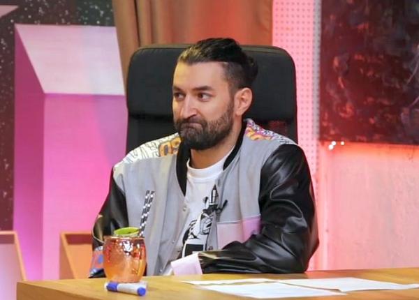 viitorul tatic smiley bagat in sperieti de bobonete si fodor ce e verde miroase urat si e ca satana la un copil