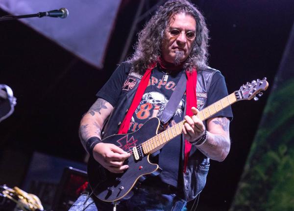 adi barar fondatorul trupei cargo a murit