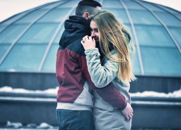 cum ne afecteaza lipsa imbratisarilor sanatatea fizica si emotionala sfatul psihologului