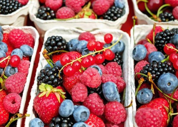 de ce sa consumi fructe iata 12 dintre cele mai valoroase fructe si continutul lor nutritional