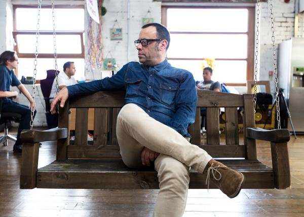 a sta picior peste picior obicei cu puternic impact asupra sanatatii 5 efecte secundare