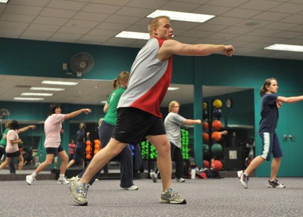 o femeie a murit brusc dupa o ora de sport medic nu e pentru oricine aveti grija la aceste simptome