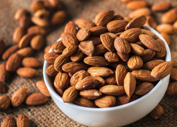 alimente despre care nu stiai ca pot fi toxice probabil le consumi zilnic