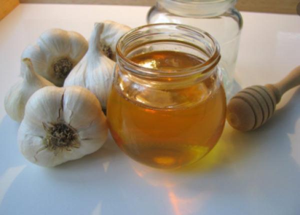 remediu miraculos pentru ameteli cu usturoi alcool miere si propolis reteta e foarte simpla