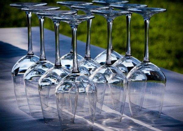 de ce sa folosesti otet la spalarea paharelor sau a sticlelor rezultatul te va uimi