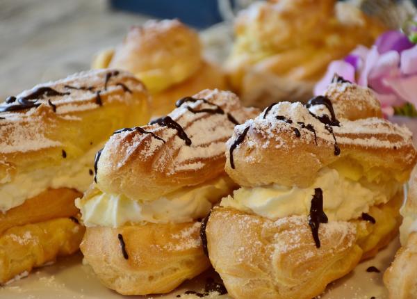 ecleruri de post super aromate si delicioase cu greu isi va da seama cineva ca nu contin oua sau lapte