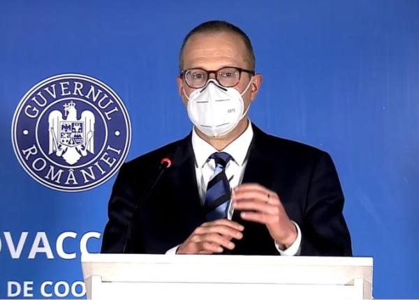 hans kluge la centrul de vaccinare de la romexpo am trei mesaje pentru romani exista speranta suntem optimisti dar nu am ajuns inca la final video