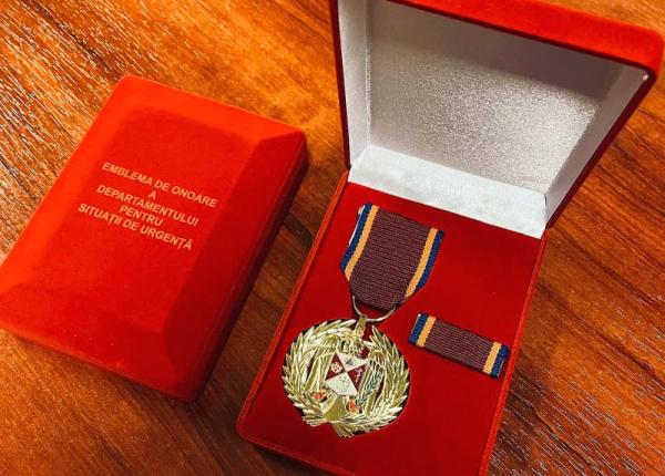 raed arafat a medaliat zeci de institutii sanitare din romania de ziua mondiala a sanatatii