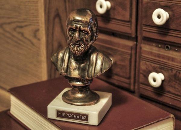 academia de sanatate file din istoria medicinei romanesti cu prof dr vasile sarbu si prof dr dan mischianu