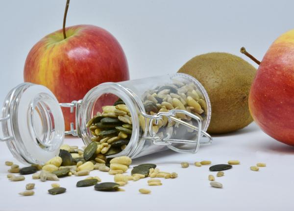 9 seminte bune pentru colon consumate zilnic au un efect spectaculos