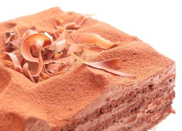 desert delicios cu foi de cacao si biscuiti reteta