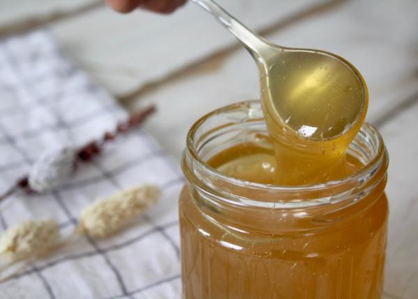 6 beneficii ale mierii de ce e important sa o cumperi de la producatori locali