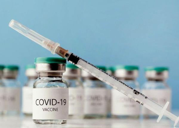 peste 1 000 de persoane vaccinate anti covid la centrul drive through din piata constitutiei
