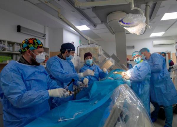 procedurile cardiochirurgicale hibride in corectia afectiunilor valvulare severe aortice si mitrale premiera pentru spitalul militar central