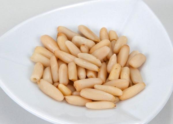 mugurii de pin 7 beneficii dovedite stiintific colesterol tensiune cancer