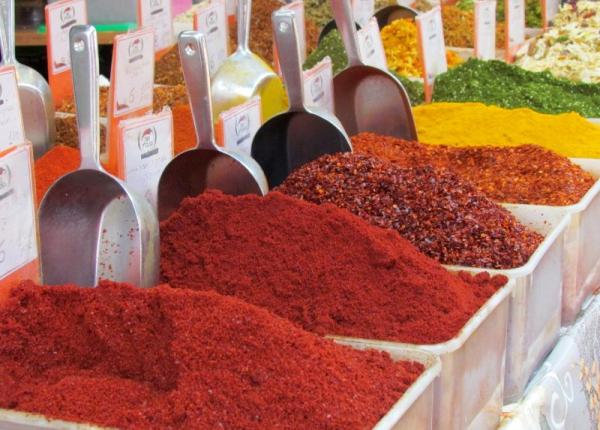 4 condimente care te ajuta sa slabesti fara sa te chinui