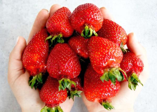 98prc dintre capsunile de pe piata au pesticide de ce trebuie sa le tii in otet cu apa