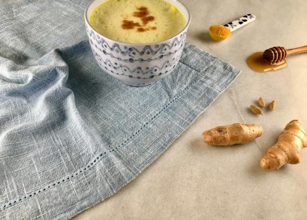 10 beneficii ale laptelui auriu cum sa prepari bautura gustoasa cu doar teri ingrediente