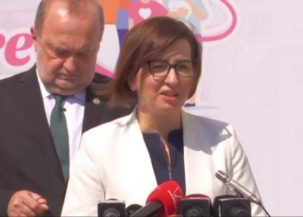 ioana mihaila la maratonul vaccinarii de la umf iasi vaccinand adolescentii ii protejam pe ei si pe cei cu care vin in contact