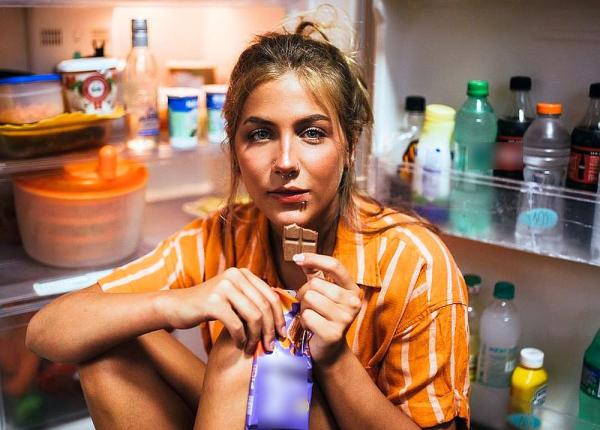 mamcatul emotional cinci pasi care te ajuta sa incetezi sa mai mananci din cauza stresului