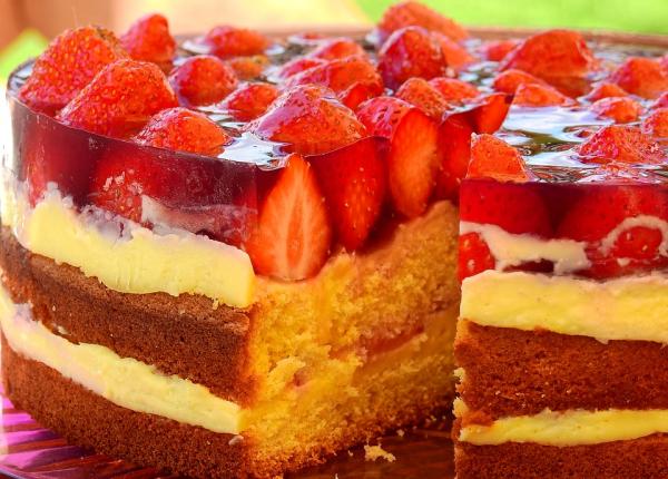 cel mai simplu tort de capsuni dureaza doar 10 minute sa l prepari