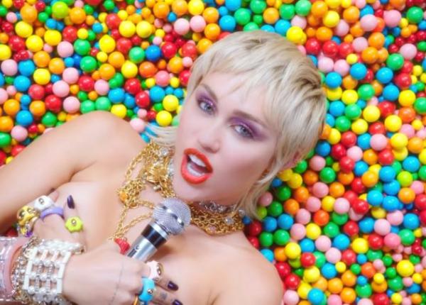 zodii berbec leu sagetator varsator 4 semne zodiacale care sunt compatibile cu miley cyrus