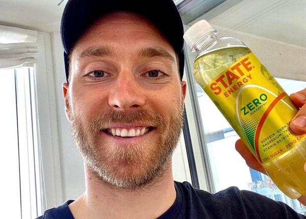 fotbalistul danez prabusit pe teren va purta un defibrilator recomandarile expertilor