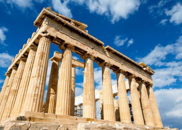 grecia renunta la purtarea obligatorii a mastii in exterior