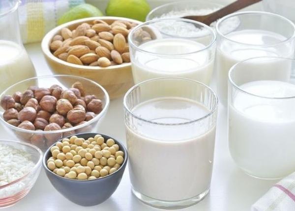 dr bilic desfiinteaza bauturile vegetale de tip lapte sunt de fapt o zeama fara valoare nutritiva