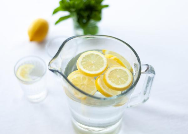 apa cu lamaie efectul advers despre care nimeni nu vorbeste avertismentul nutritionistilor