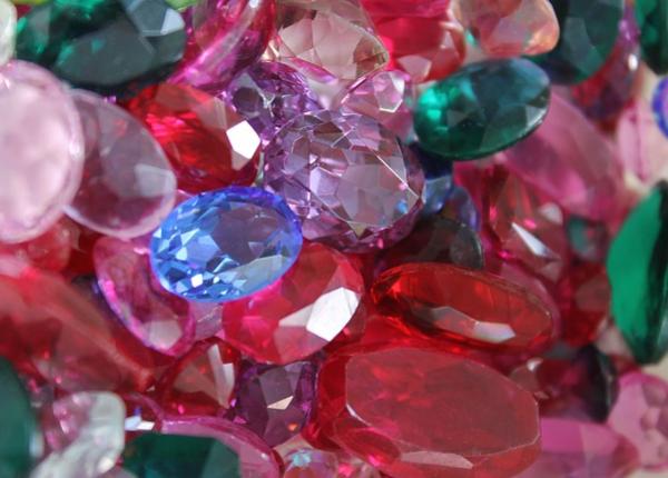 piatra pretioasa norocoasa pentru cei nascuti in iulie este supranumita regele pietrelor pretioase