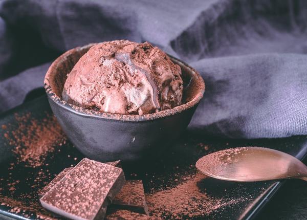 inghetata de casa cu ciocolata neagra cea mai delicioasa reteta de sezon a lui chef adi hadean