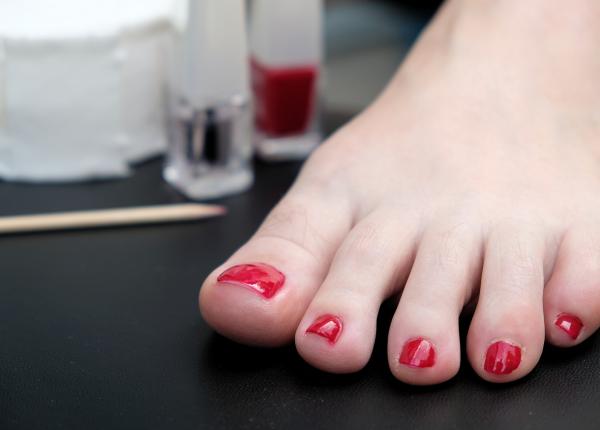 mituri despre unghiile incarnate 3 remedii inutile si 2 trucuri eficiente