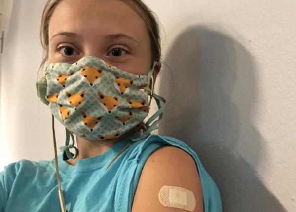 activista greta thunberg s a vaccinat impotriva covid cand ti se ofera un vaccin nu ezita salveaza vieti