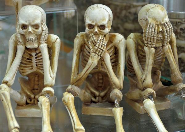 6 simptome silentioase care arata ca ai putea avea osteoporoza