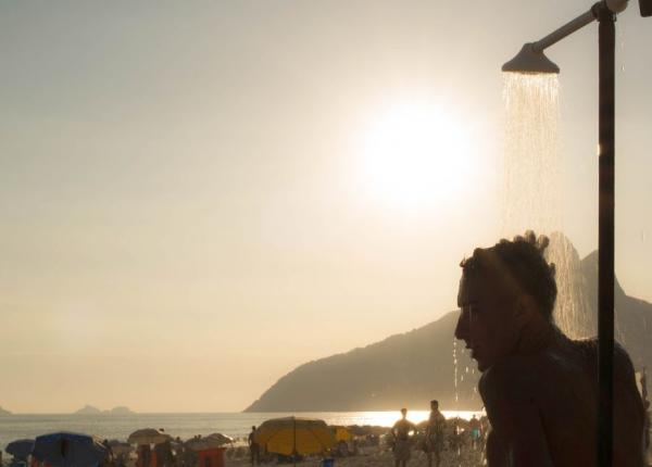 de ce sa faci dusul rece beneficii pentru sanatate si riscuri