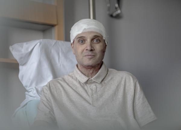 medicul erou de la piatra neamt umilit de ministerul sanatatii ar putea ramane fara concediu medical desi este in plin proces de recuperare