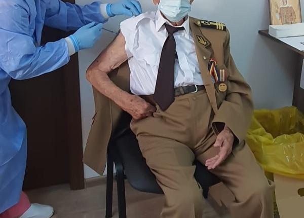 vaccinare covid exemplu de moralitate la 101 de ani 8 luni si 22 zile